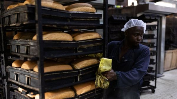 Лавров в Египте хочет заручиться поддержкой войны в Украине и винит в продовольственных проблемах Запад