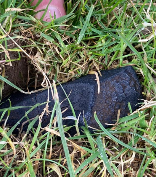 Неделю назад в Англии упал метеорит. Ученые собрали его обломки и говорят, что это большая редкость