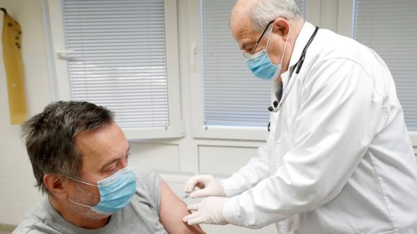 Дайджест: скандальное интервью Меган и Гарри; запрещенные марши в Международный женский день