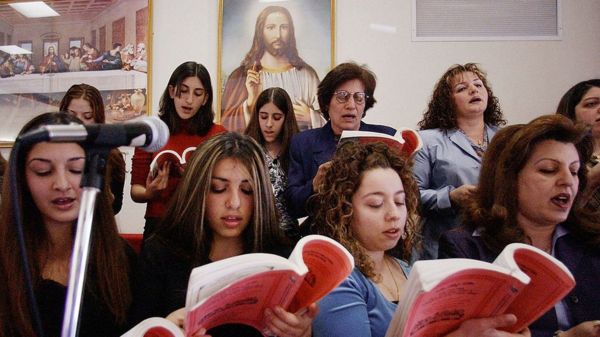 Исторический визит папы римского Франциска в Ирак: месса на стадионе и опасения за безопасность