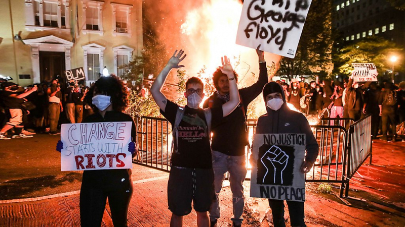 Семья Джорджа Флойда получит $27 млн от властей города Миннеаполиса