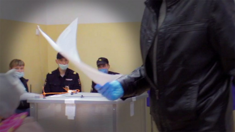 Победа губернаторов Кремля и успех кандидатов Навального: как прошли региональные выборы в России