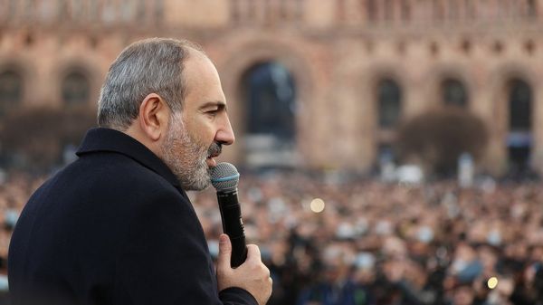 Дайджест: "Эвер Гивен" сняли с мели, Англия выходит из локдауна