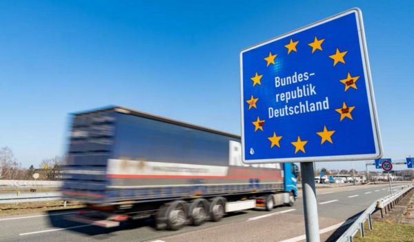 Коронавирус в мире: Германия ужесточает контроль на границе, Франция в "зоне высокого риска"