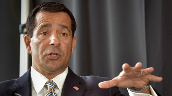 Глава контрразведки США: Россия в числе стран, пытающихся повлиять на выборы президента