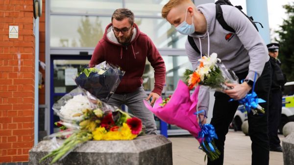 Лондонский полицейский застрелен задержанным в здании полиции в Кройдоне