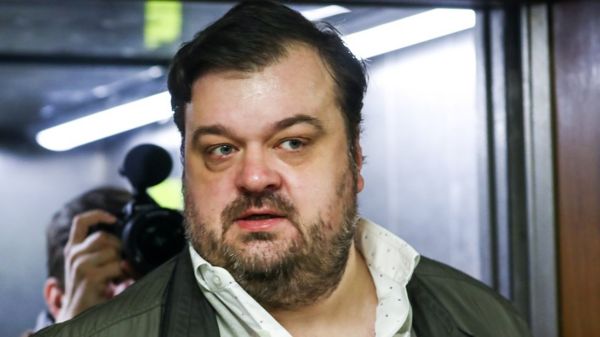 "Биониклы" вышли на митинг против Соловьева. Кто это такие и как ведущий ругался с игрушками (и не только)