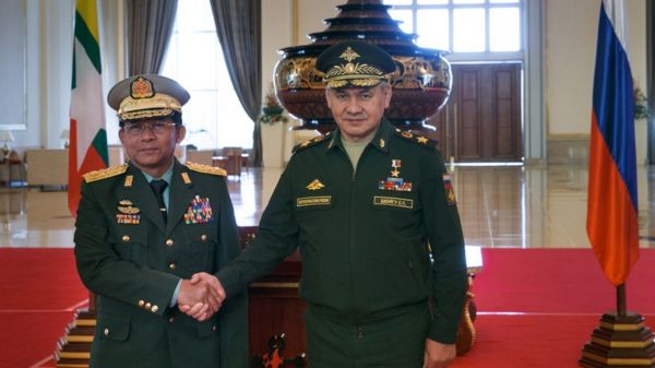 Друг, союзник и партнер. Почему Россия отправила генерала на парад в Мьянму, где убивают протестующих?