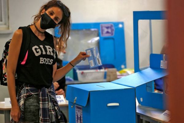 Дайджест: ВОЗ пока не исключает лабораторного происхождения Covid-19; Россию ждет третья волна; памятник Грете Тунберг вызывает вопросы