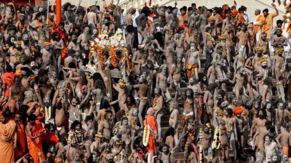 Индия: на праздник Кумбха мела собираются 150 млн паломников. И это в разгар эпидемии ковида