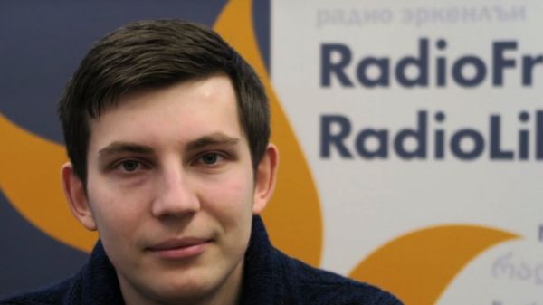 “Лучше бы расстреляли сразу”. Два арестованных белорусских блогера порезали себе руки