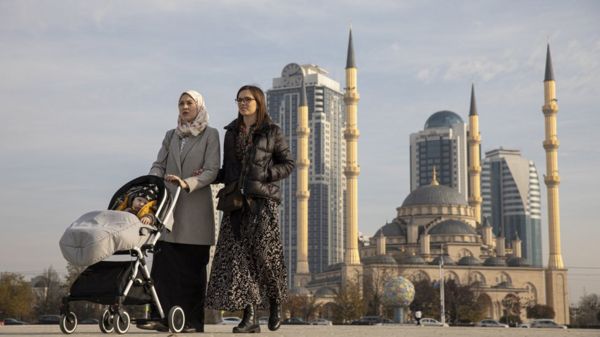 30-летнего родственника Кадырова утвердили мэром Грозного