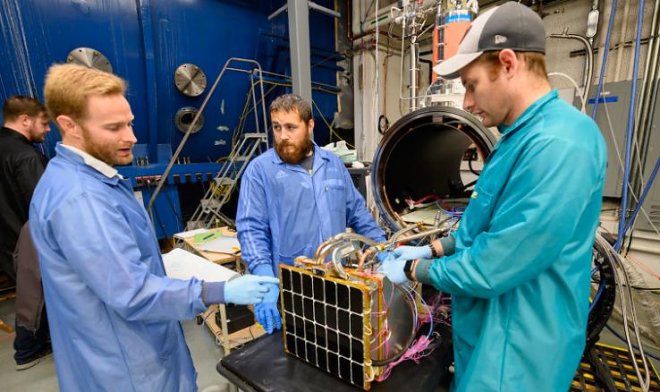 Американские военные испытали спутник, способный передавать солнечную энергию на Землю