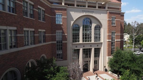 $1 млрд за сексуальные издевательства. Университет в США заплатит студенткам, которые пожаловались на гинеколога