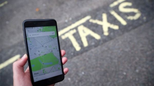 Uber предложил водителям в Британии минимальную зарплату и пенсию. Он долго сопротивлялся этому