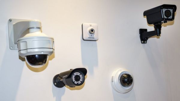 "Отключить интернет в небольшой стране". Хакеры рассказали о новом кибероружии, заказанном ФСБ