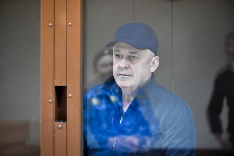 Брата экс-главы Дагестана приговорили к 12 годам колонии по делу о мошенничестве