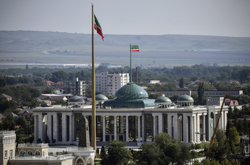 Бывший полицейский рассказал "Новой газете" о пытках и внесудебных казнях в Чечне. Главное