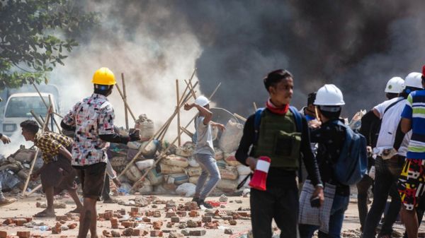 Друг, союзник и партнер. Почему Россия отправила генерала на парад в Мьянму, где убивают протестующих?