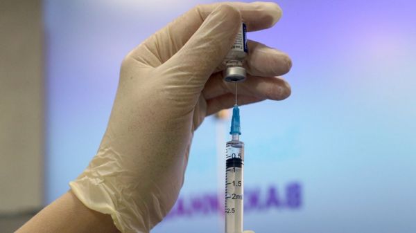 В России выявлено 10,2 тыс. новых случаев Covid-19. Это минимум с начала октября