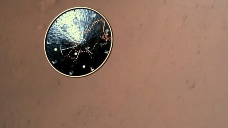 Фото: "Персеверанс" впервые проехал по поверхности Марса