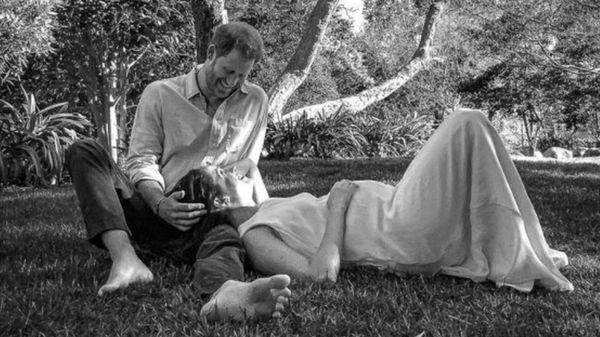 Разговоры о цвете кожи Арчи и тайная свадьба. Главное из интервью Меган Маркл и принца Гарри Опре Уинфри