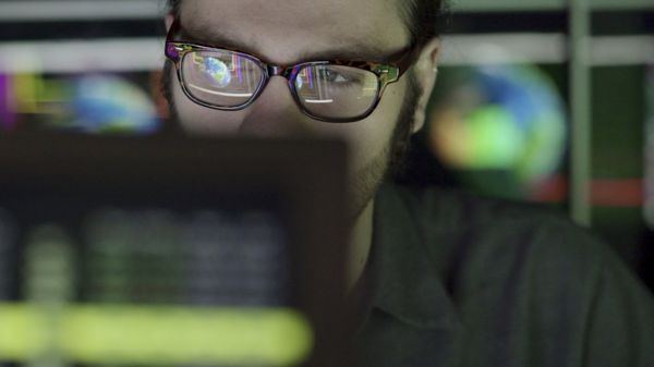 Совет Федерации одобрил "суверенный интернет". Что ждет россиян?