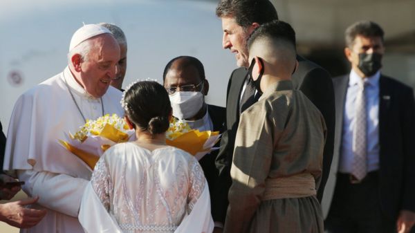 Папа римский в Ираке посетил регионы, освобожденные от исламистов, и разрушенные церкви
