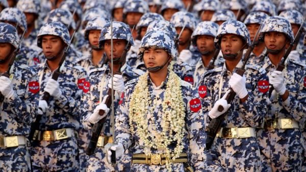 Друг, союзник и партнер. Почему Россия отправила генерала на парад в Мьянму, где убивают протестующих?