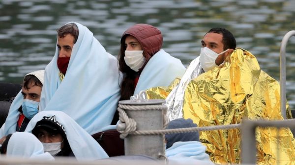 Британия меняет правила приема беженцев. Тем, кто ввозит людей нелегально, грозит пожизненный срок