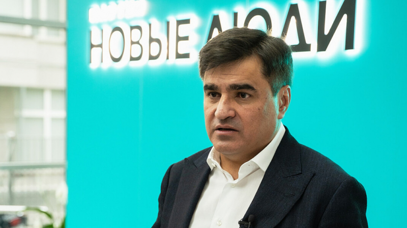 Годовой доход «Единой России» вырос на миллиард рублей. Из непарламентских партий богаче всех «Новые люди»