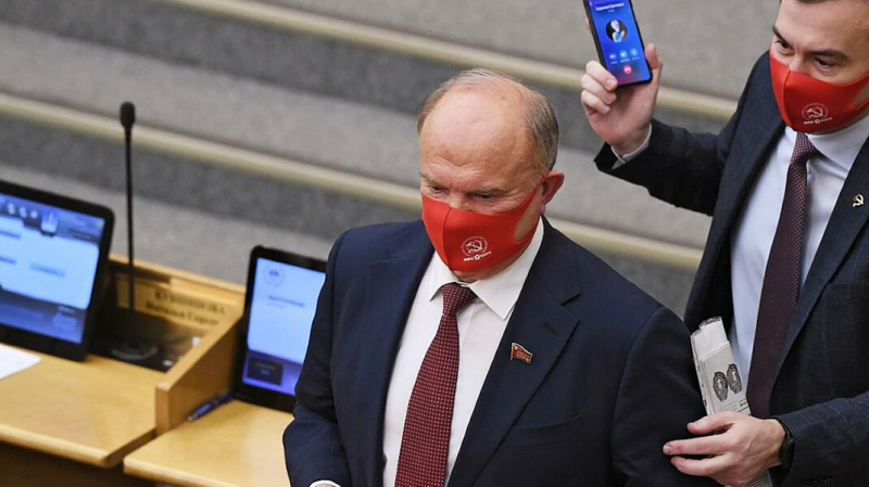 Коммунисты накажут однопартийцев за участие в форуме «Муниципальная Россия». В субботу его разогнала полиция