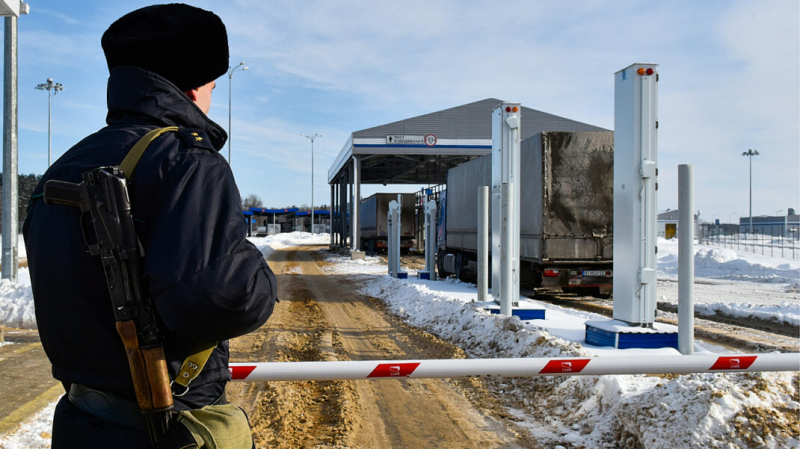 Конституционный суд позволил отменять решения о приеме в гражданство осужденных за терроризм и экстремизм