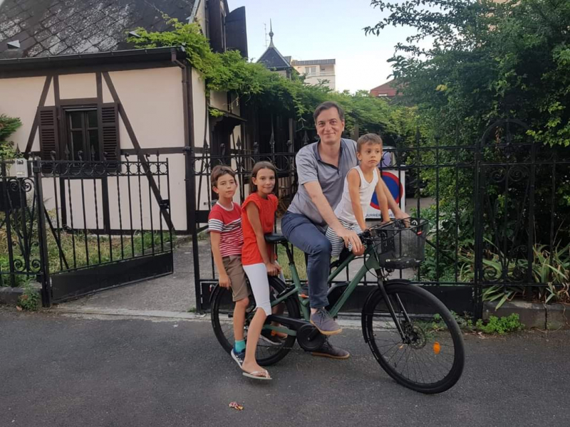 "Кто еще в консульстве был в курсе воровства?" Как житель Страсбурга помог раскрыть "велосипедную аферу" российских дипломатов