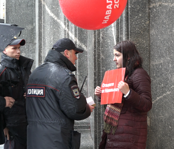 "Мне было тяжело видеть всю несправедливость". Интервью с режиссером фильма "Россия – это мы" Александрой Дальсбек