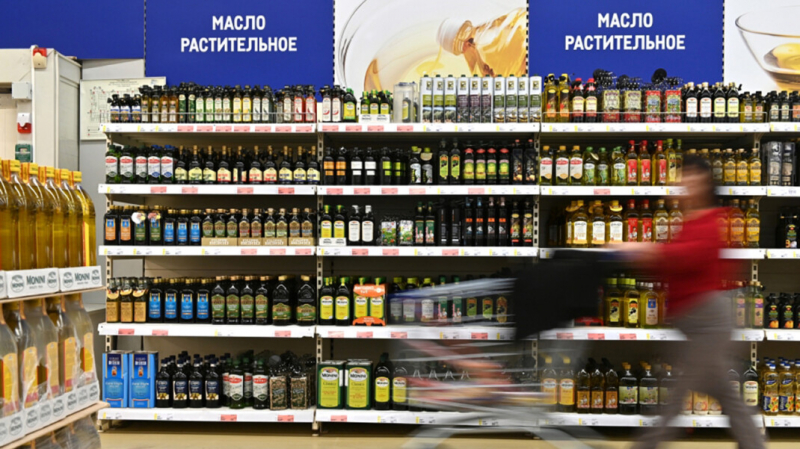 «Не диктатор, но партнёр». Правительство из-за заморозки цен похвалило себя за «помощь» бизнесу