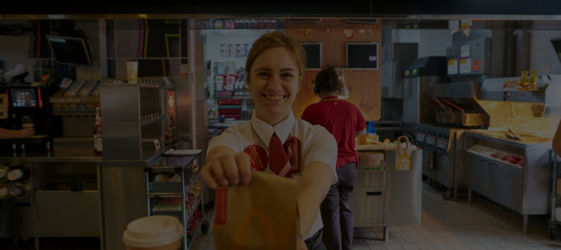 «Повлияла пандемия»: «Макдоналдс» рассказал о любви россиян к курице и кофе 