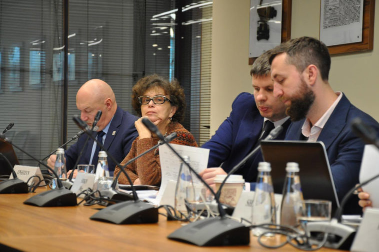 «Ъ»: Росстандарт рекомендовал госорганам использовать отечественные шрифты