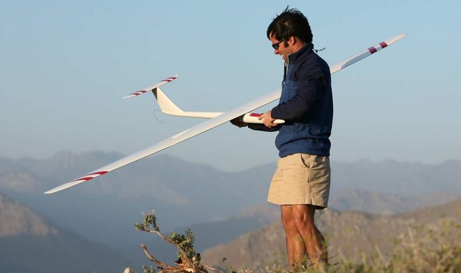 Самый быстрый в мире радиоуправляемый планер разогнался до рекордных 882 км/ч 