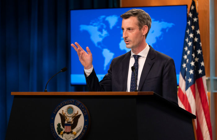 США обвинили Россию в дезинформации о вакцинах