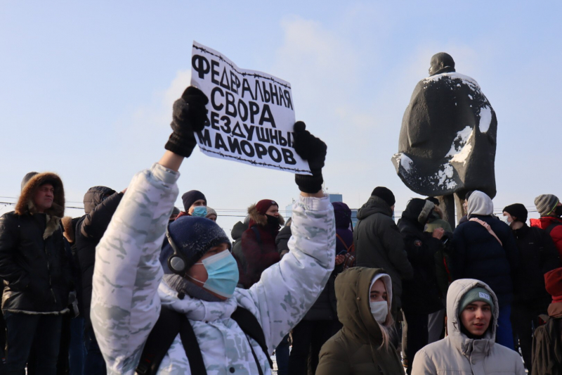 Выступает в защиту