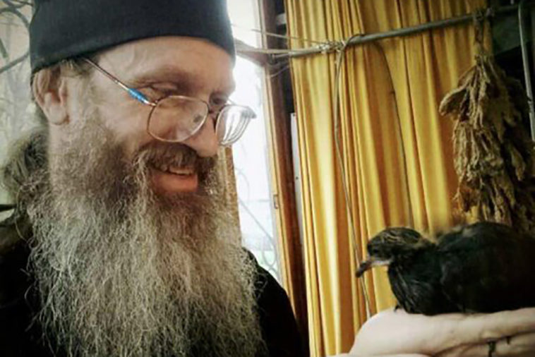 В Хабаровске протоиерея арестовали на 20 суток из-за акций в поддержку Навального