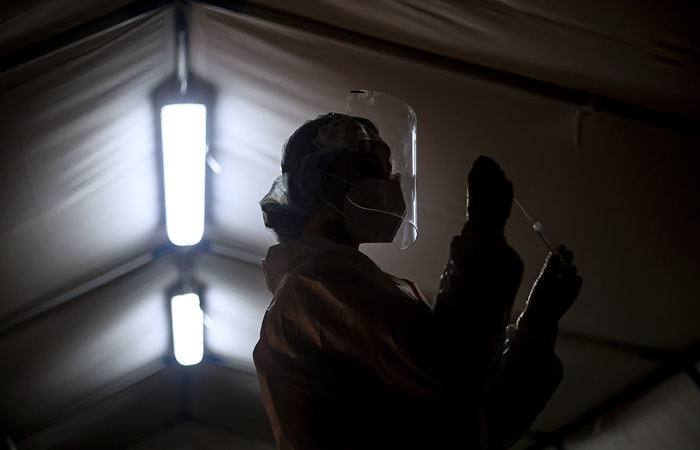 В России за сутки зафиксировали минимальную смертность от COVID с начала года