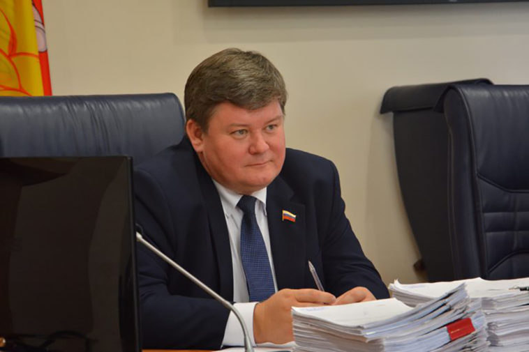 «Ъ»: вице-спикера гордумы Воронежа задержали по подозрению в мошенничестве на выборах 2020 года