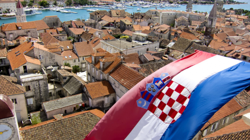 Власти Хорватии с апреля разрешат въезд привившимся российскими вакцинами