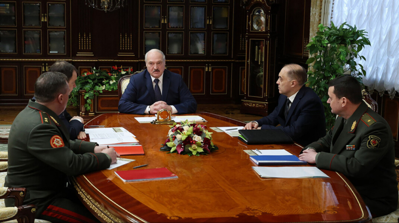 «Всё будет красиво и достойно». Лукашенко признал глупой идею «слиться» с Россией