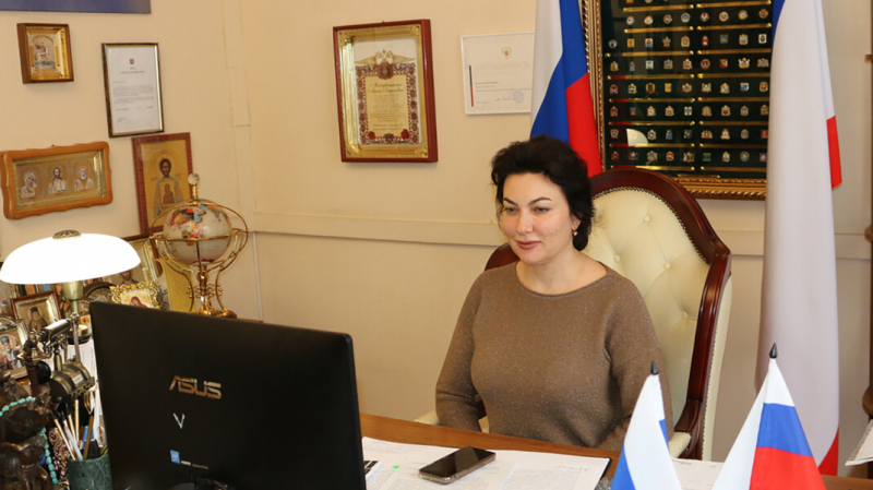 «Вы чего там, вообще, что ли?» Министр культуры Крыма выругалась матом во время совещания с главой республики