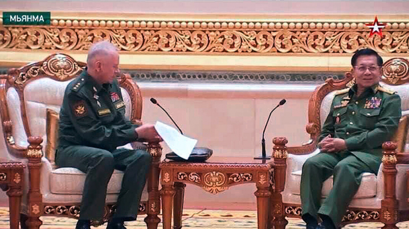 Замглавы российского Минобороны приехал на парад к лидеру военной хунты Мьянмы