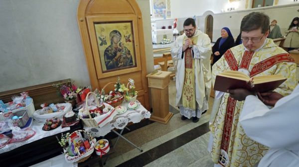 Пасха в условиях коронавируса: Италия вводит строгий локдаун, президента Аргентины не уберег "Спутник V"