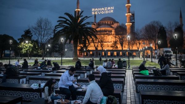 Дайджест: военные корабли США не пошли в Черное море, Соболь ждет приговора. Главное 15 апреля